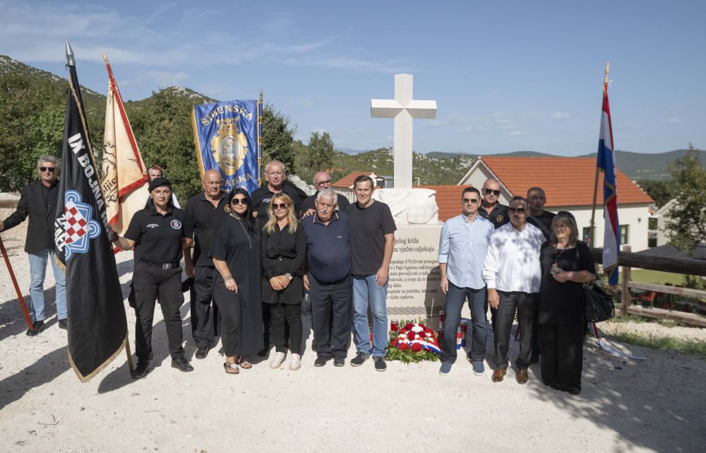 Fotogalerija Odr Ana Izlo Ba I Otvorenje Spomenika Na Likovnoj