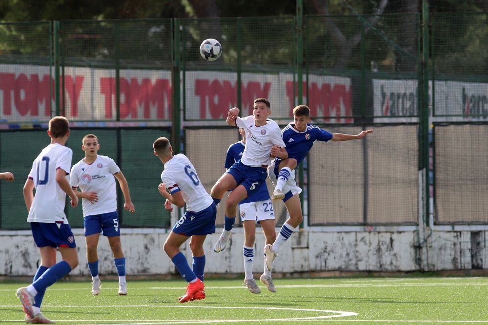 Hajduk vs Dinamo f GHNL SPLIT aA - iFunny Brazil