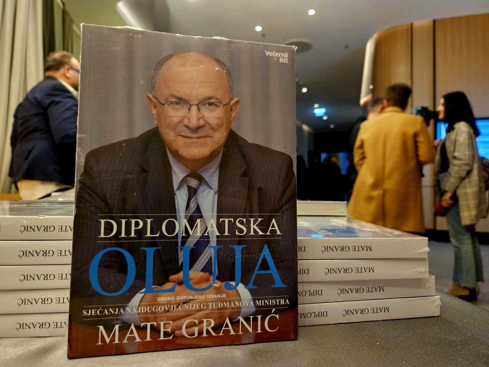 Predstavljanje 'Diplomatske oluje' Mate Granića