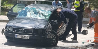 VIDEO Audi koji je završio na krovu u Vinkovačkoj ponovno na kolima
