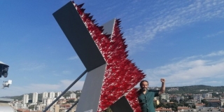 Obersnelovom zamjeniku zbog petokrake porazbijani prozori i ispisani uvredljivi grafiti na poliklinici