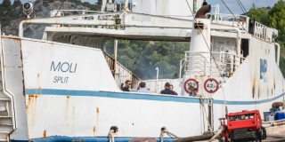 ZAVRŠEN OČEVID Podmetnut požar na starom trajektu koji je planuo na vezu bivšeg TEF-a