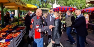 FOTOGALERIJA Zdeslav Benzon obišao tržnicu na Pokitama