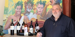 DOMOVINA CRLJENKA Ivan Kovač Matela: Potpuno se posvetio ideji obnavljanja starih kaštelanskih sorti, a želja mu je otvoriti jedinstveni vinski hotel