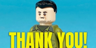 LEGO ZELENSKI I MOLOTOVLJEVI KOKTELI Citizen Brick prodajom figurica prikupio 16540 dolara za Ukrajince