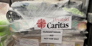 111 DANA RATA Hrvatski Caritas uputio 21 tegljač humanitarne pomoći u Ukrajinu