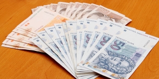 Štednjom u banci Hrvati 'izgubili' više od 35 milijardi kuna u samo godinu dana. Kako spasiti svoju ušteđevinu?