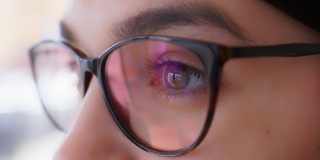 Male navike za velike olakšice: Kako umiriti umorne oči u digitalnom dobu?