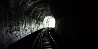 Nova željeznička nesreća u Španjolskoj: Najmanje jedna osoba poginula, više ozlijeđenih