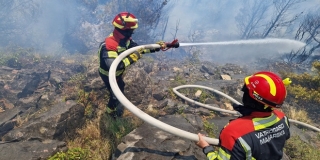 Vatrogasci u Splitsko-dalmatinskoj županiji imali niz intervencija: Gorjelo u Sumartinu, Solinu i Kučinama