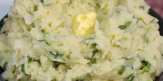RECEPT Colcannon s tamnim maslacem
