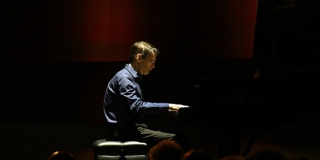 FOTO Legendarni američki jazz pijanist Fred Hersch održao koncert u Hrvatskom domu