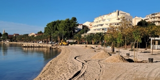 Murve na plaži: Prirodni hlad za kupače u Stobreču