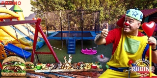 Konoba Rudine: Program za djecu, janjetina s ražnja i najveće mesne plate u Dalmaciji