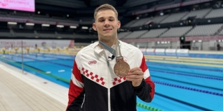 NOVA MEDALJA ZA HRVATSKU U TOKIJU Nikola Zdrilić osvojio broncu na 200 metara prsno