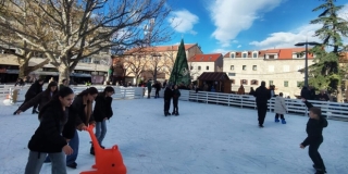 Zatvoreno klizalište na Trgu dr. Franje Tuđmana u Sinju