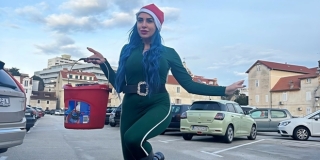 VIDEO Novi performans Olje Einfalt: 'Plati i šuti - grad zna što ti treba'