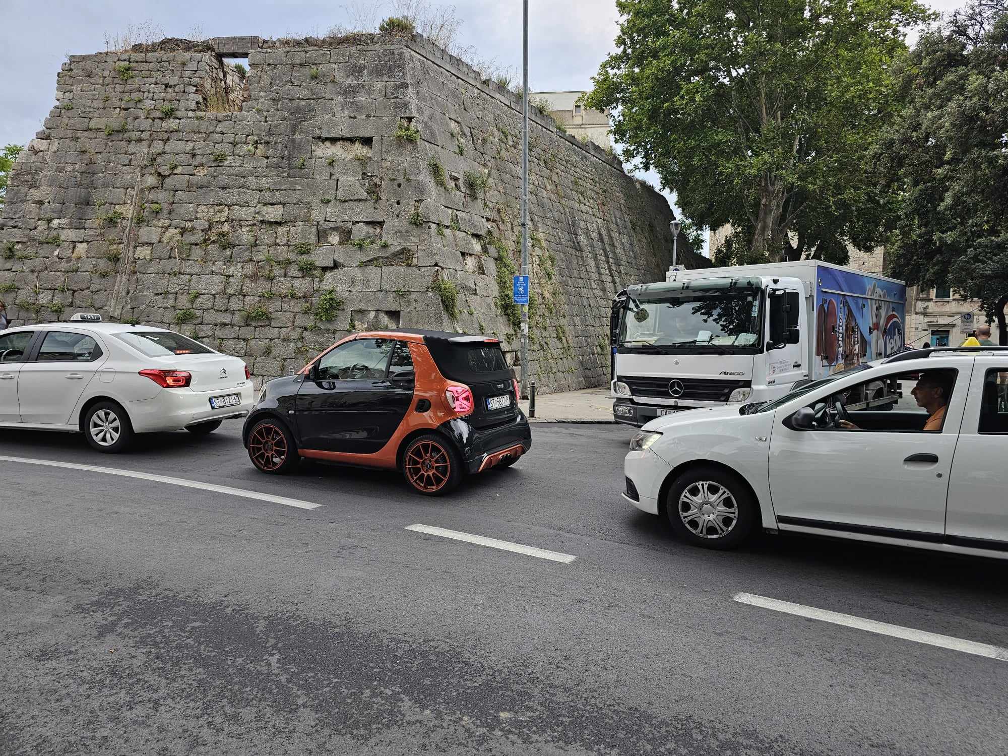 PROMETNI KOLAPS Vozači Blokrali Zagrebačku, Izbjegavajući Gužvu Prema ...