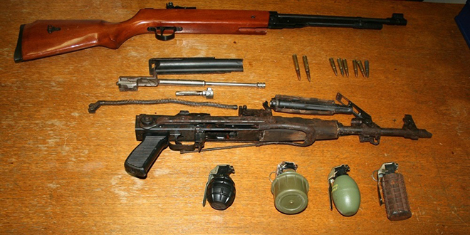 Policija u Šibeniku našla hrpu oružja