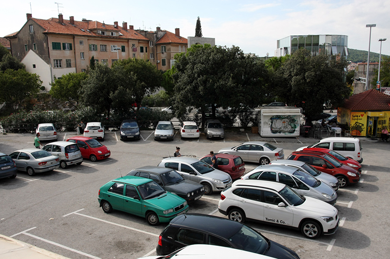 IDEJA ZA SPLIT Zašto trgovine u centru Splita ne bi svojim kupcima 'poništile' parking kartu za dva sata?