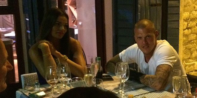 Prvotimac Liverpoola Martin Škrtel na odmoru s djevojkom u Splitu!