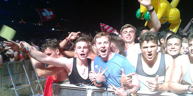ULTRA UŽIVO: Na Poljudu između 30 i 40 tisuća partijanera