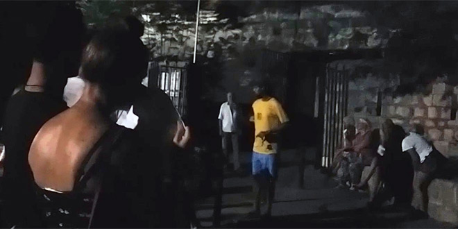 Splitsko ljeto: Što je Vjekoslava Huljić skrivila da je se ismijava uoči trećeg dijela predstave Nevidljivi grad?