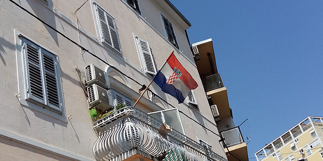 KALENDAR BLAGDANA Ukida se Dan neovisnosti, a uvodi se Dan sjećanja na žrtve Domovinskog rata