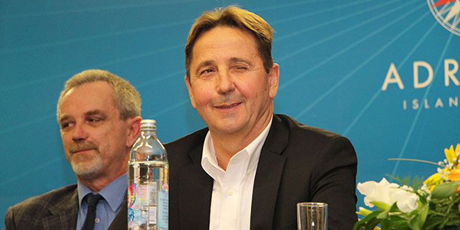 Stipe Petrina objasnio što se trenutačno događa na političkoj sceni