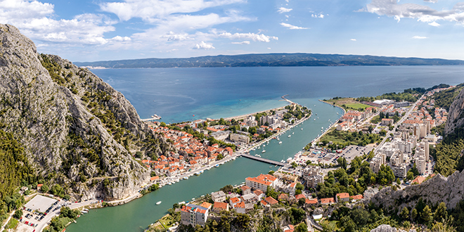 Turistički vodič: Omiš nudi nezaboravno adrenalinsko iskustvo i fascinantnu priču o gusarima