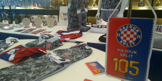 HNK Hajduk Split - [FAN SHOP] Posjetite Hajdukov Fan Shop u Trajektnoj luci  u Splitu.