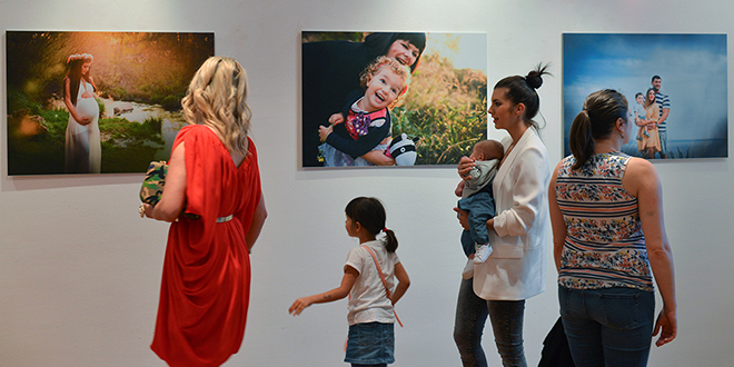 'Baby As Art' Brune Antičić u Staroj gradskoj vijećnici: 'Najdraži su mi modeli bebe od 4 do 9 mjeseci'