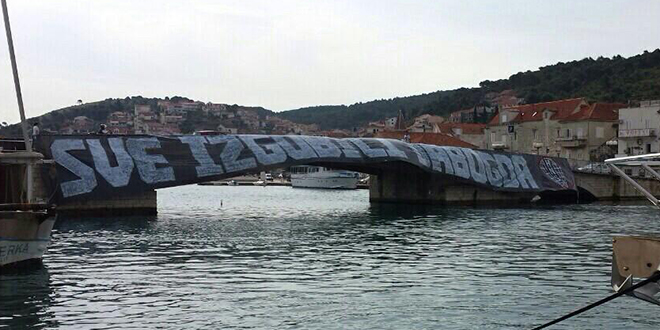 Poruka 'repki' na čiovskom mostu: 'Sve izgubili dabogda'