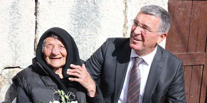 Sin Vlado: Moja majka sa 106 godina ne pije tablete i ima više zubi od mene