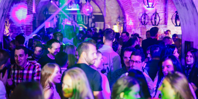 Fabrique pub: Od karaoka do Kroline kuhinje