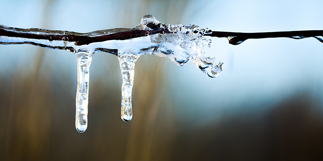 UGRIZ ZIME: U Dalmaciji jaka bura s kišom koja se može lediti na tlu