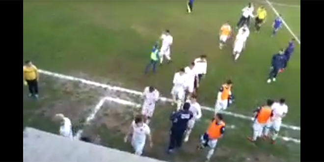 VIDEO Pogledajte kako su igrači Hajduka izvrijeđani nakon utakmice u Kaštel Starom