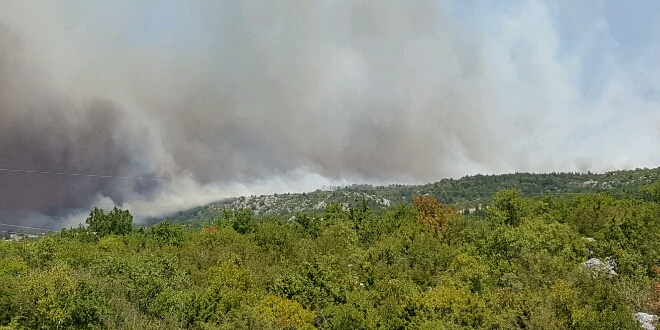 VIDEO Požar kod Šestanovca je lokaliziran