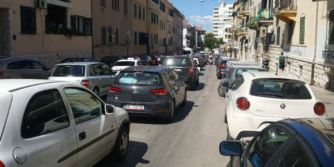 VRIJEDI JOŠ JEDANPUT PROČITATI: Prije dvije godine stručnjak iz Banovine je upozorio da Splitu prijeti potpuni prometni kolaps