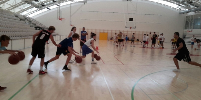 Mladi košarkaši u Omišu treniraju uz poznata imena