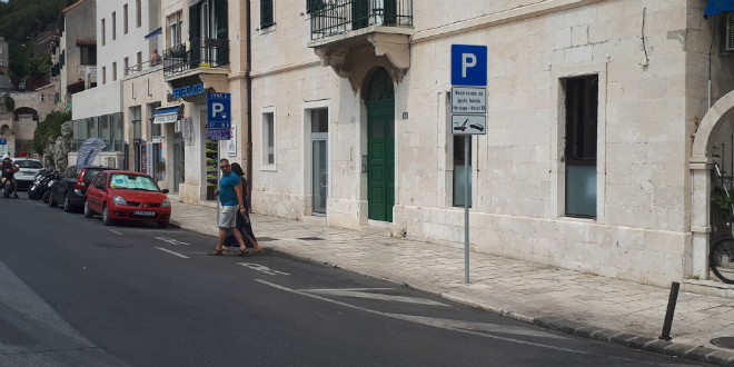 Split: Iz Grada poslali popis tvrtki koje koriste rezervirani parking, ali na njemu nema onih koje većinom zauzimaju hoteli 