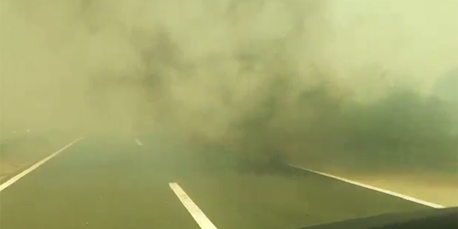 NOVI VIDEO Pogledajte vožnju autocestom kroz dim: 'Ajmo ća, pa šta bude!'