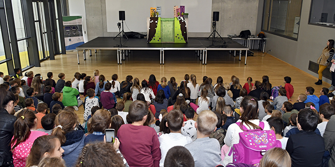 Predstava 'Keko Eko' održana u školi Žnjan-Pazdigrad, uz pjesmu se učilo kako odvajati otpad