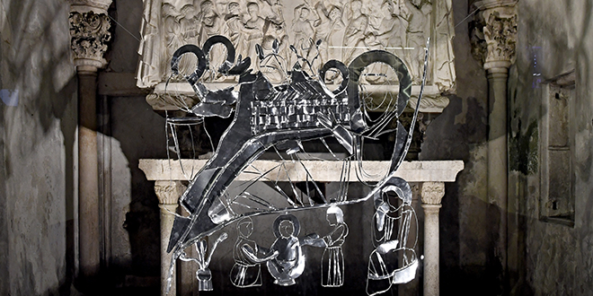 Advent u Splitu: Jučerašnji dan obilježilo je otkrivanje jaslica u kapelici sv. Arnira, pogledajte fotogaleriju s nekoliko sinoćnjih događaja