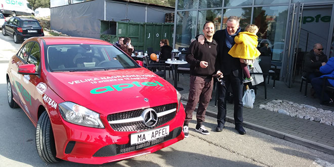 Apfel nagrađuje: Makaranin osvojio automobil Mercedes!