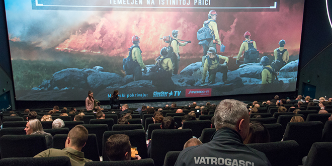 CineStarovom akcijom prikupljeno gotovo 60 tisuća kuna: Vatrogasci dva DVD-a Splitsko-dalmatinske županije dobivaju novu opremu