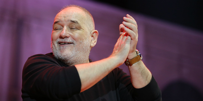 ODLIČAN KONCERT: Balašević pjesmom i pričom četiri sata zabavljao Spaladium Arenu