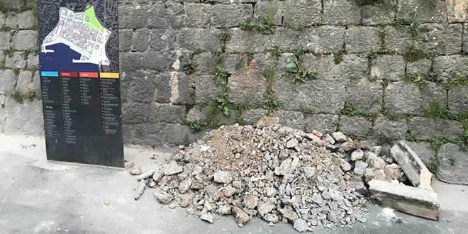Firma koja radi za gradsku upravu ostavila građevinski otpad u centru Splita