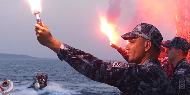 VIDEO: Pogledajte kako je ispraćaj izgledao s raketne topovnjače Šibenik