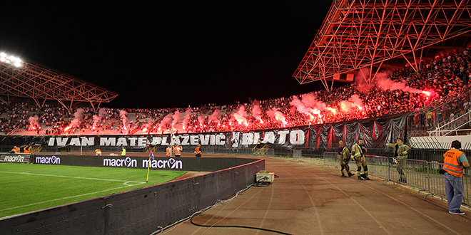 Torcida će danas u 19.50 sati zapaliti svijeće i položiti vijenac na grob Ivana Mate Blaževića